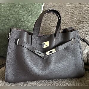 Arovya Urban Luxe Tote